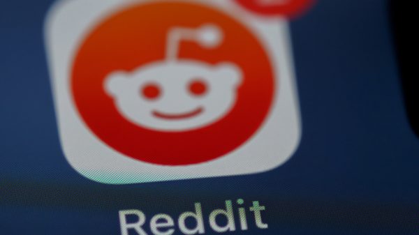 Reddit Logo
